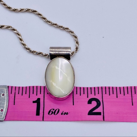 EUC Vintage Sterling Silver White Cats Eye Quartz Slide Pendant & Chain - Picture 8 of 14